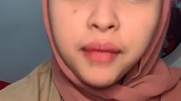 Aca Cewek Berjilbab Berani Ngelive Ngentot